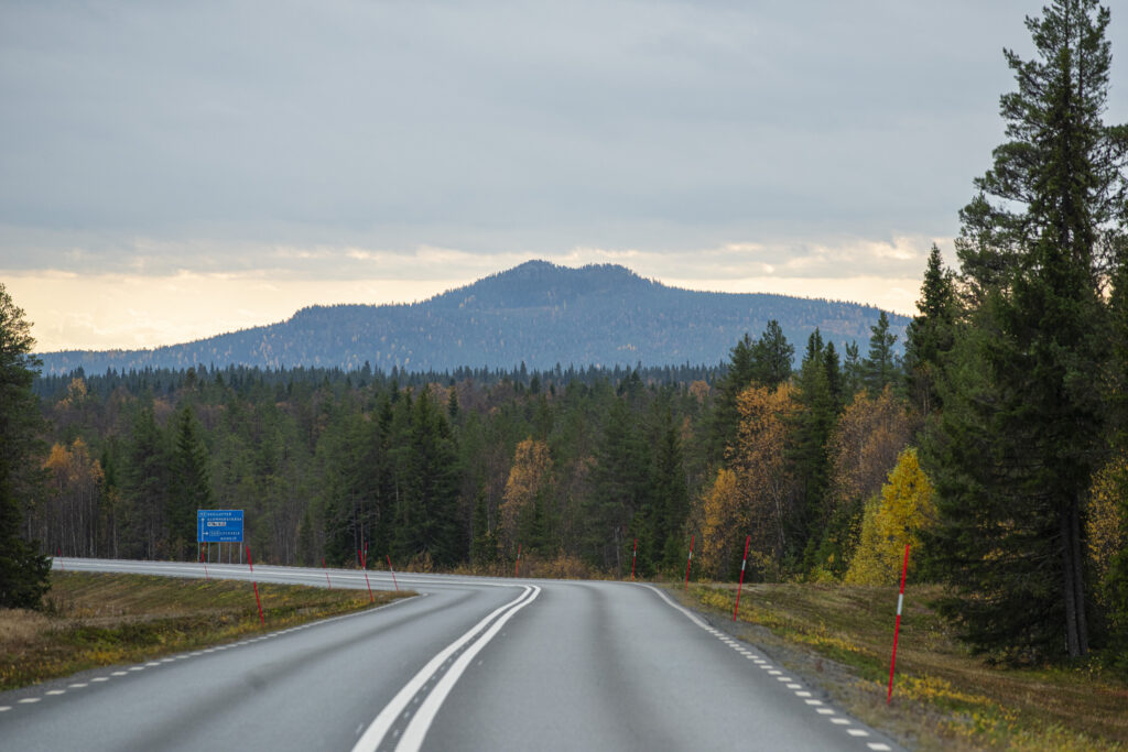 Vy över Vithatten efter Silvervägen